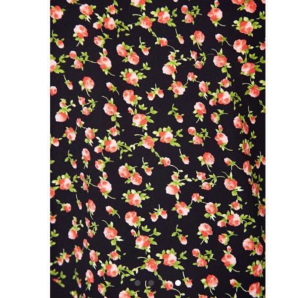 Forever 21 slightly cropped floral cami tank size medium - Picture 3 of 8